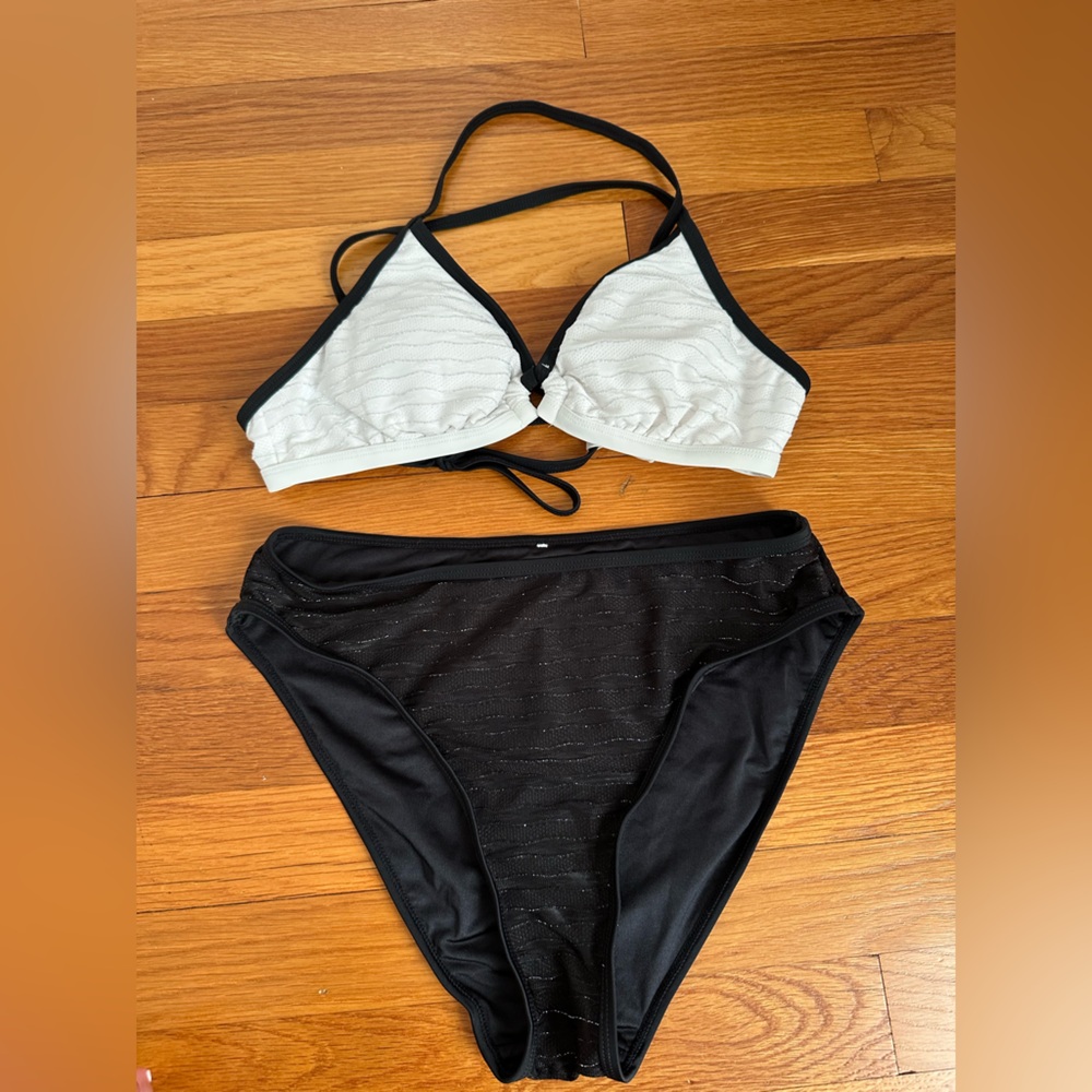 Cupshe Black and White Bikini Set